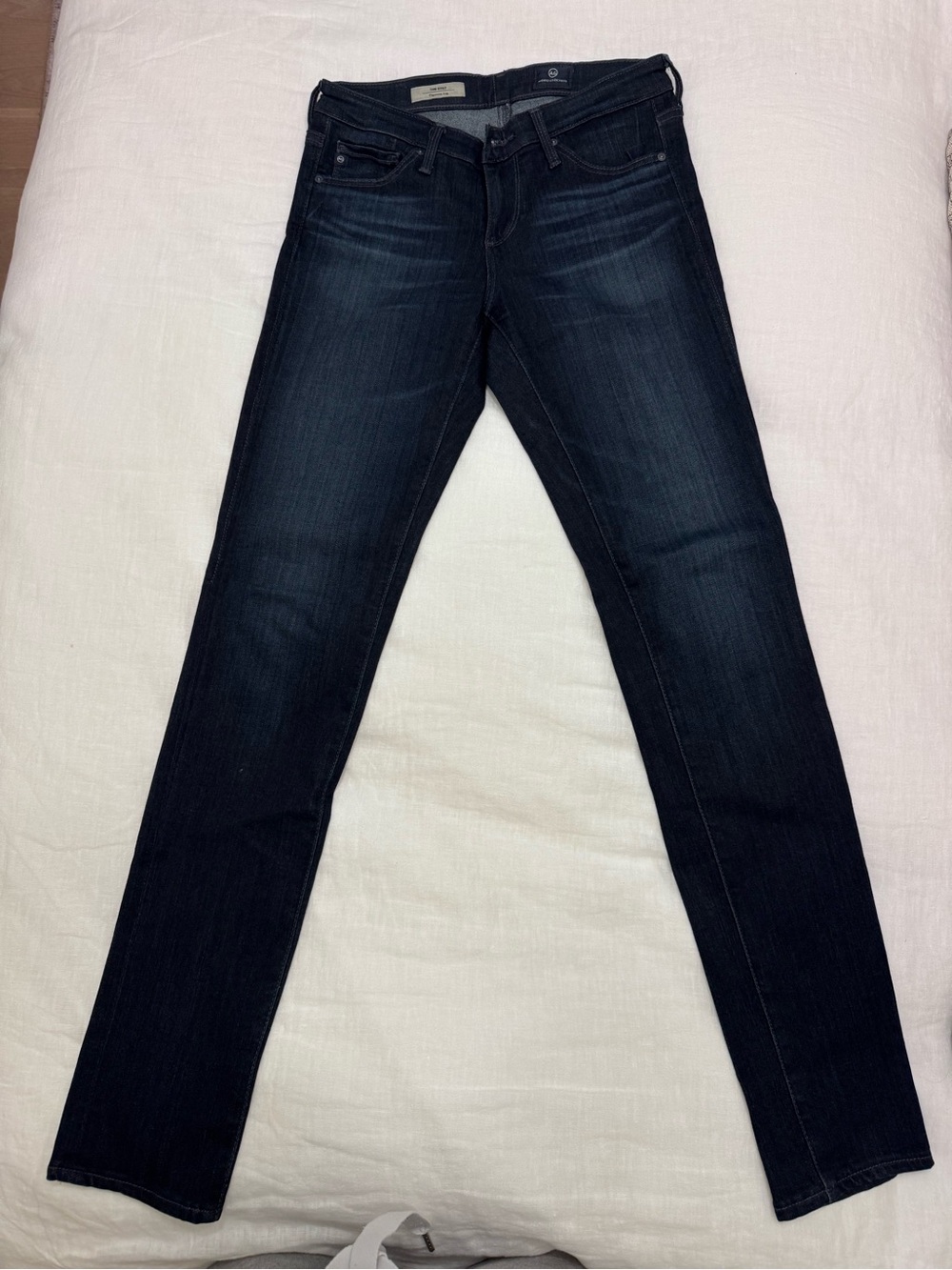Ag Adriano Goldschmied Women's Dark Blue Skinny Jeans. The Stilt Cigarette Leg.
